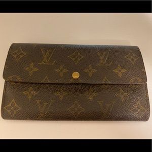 Louis Vuitton Sarah wallet